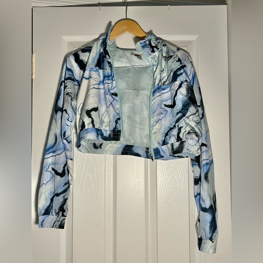 Blue marble cropped athletic jacket